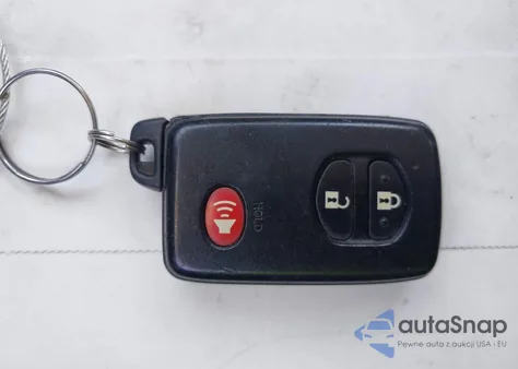 2011 Toyota Prius Two z USA, uszkodzony, nr VIN JTDKN3DUXB0252463